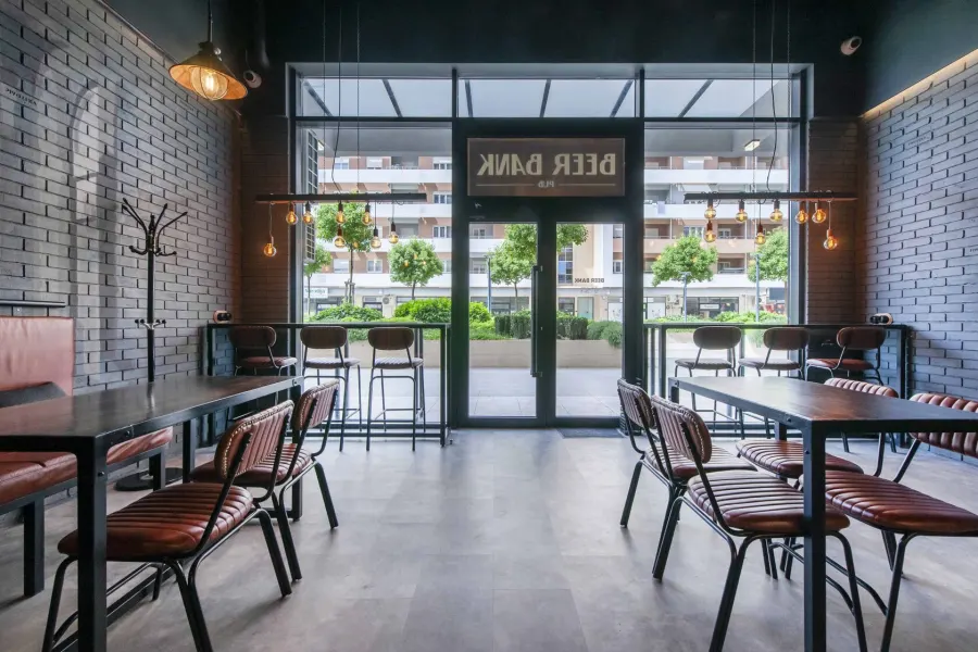 Industrijski bar u glavnom gradu – vizualizacija 7